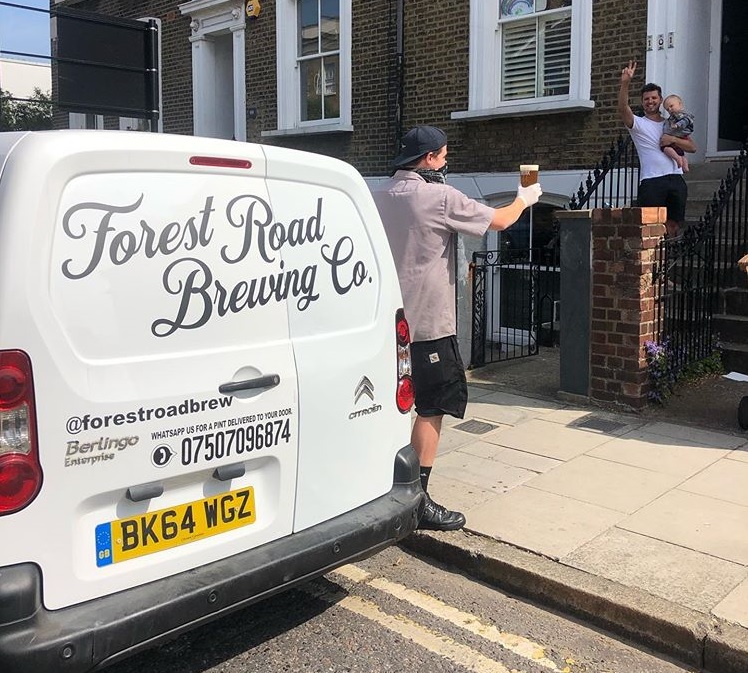 this-roving-pint-mobile-is-delivering-beer-to-locked-down-londoners