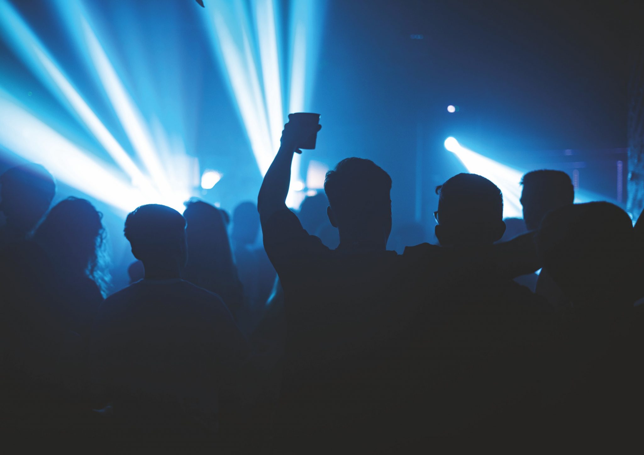 nightclubs-could-return-if-dancers-wear-face-masks-on-the-dancefloor,-report-says