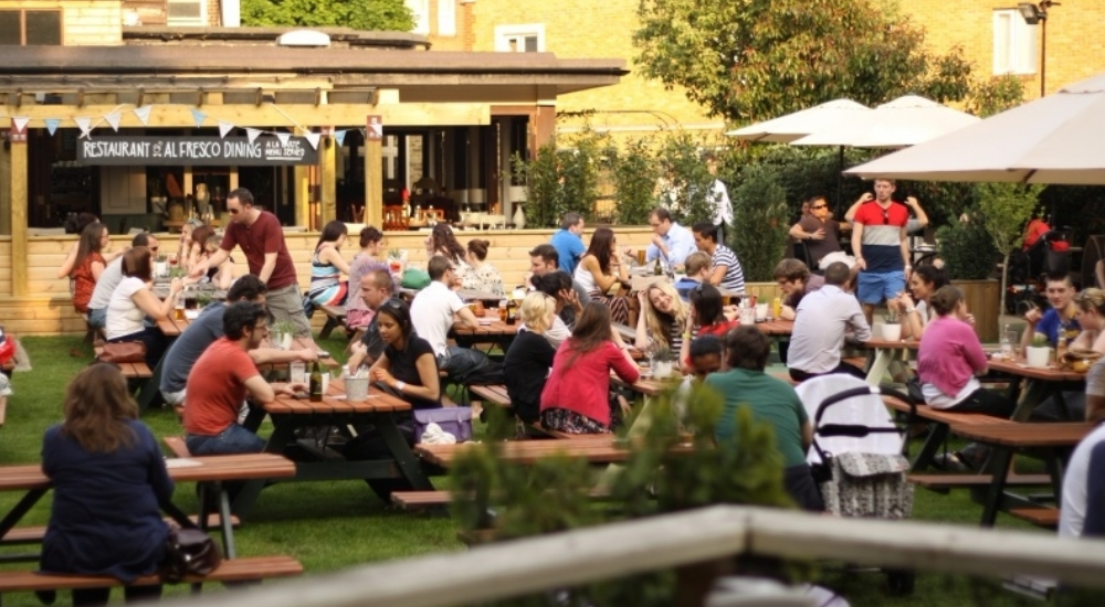 pubs-with-beer-gardens-are-likely-to-be-the-first-to-return,-minister-says