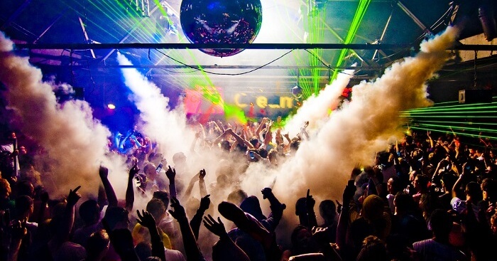 the-las-vegas-nightlife:-nightclubs,-pool-parties,-strip-clubs,-&-more!